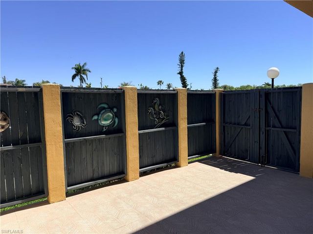 1608 SE 28th TER A28, Cape Coral, FL 33904