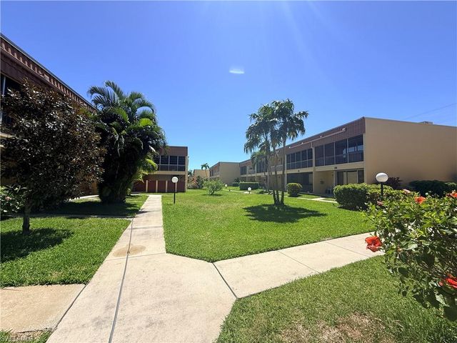 1608 SE 28th TER A28, Cape Coral, FL 33904