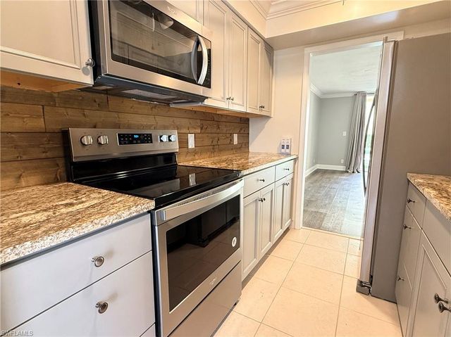 1608 SE 28th TER A28, Cape Coral, FL 33904