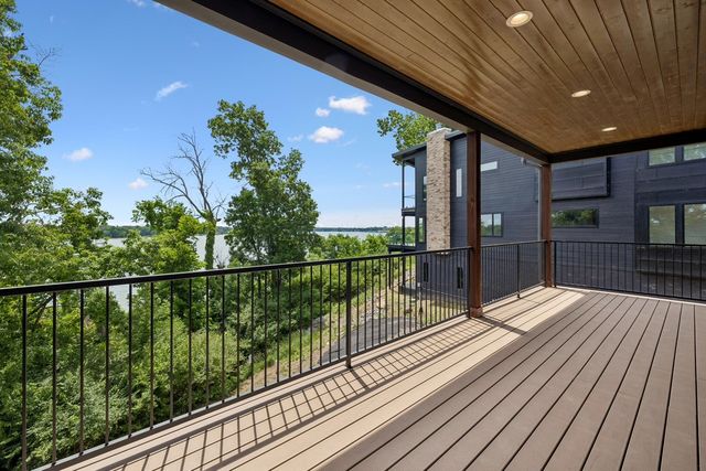 17 Jones Cir, Old Hickory, TN 37138
