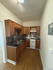 407 E Locust St Apt 6, San Antonio, TX 78212
