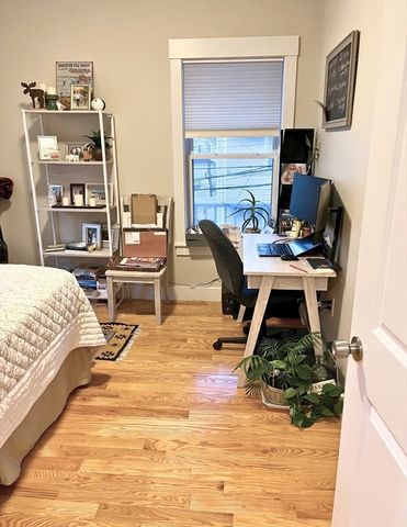 39 Montrose 2, Everett, MA 02149