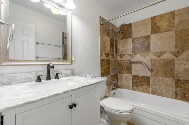 3025 Harvard Street N, Irving, TX 75062