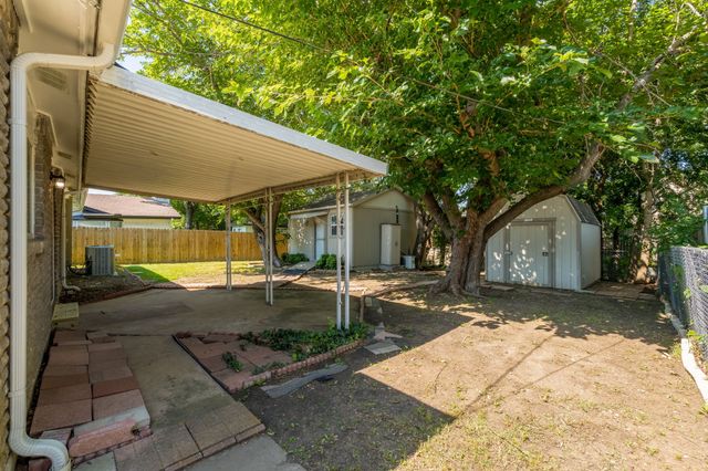 3025 Harvard Street N, Irving, TX 75062