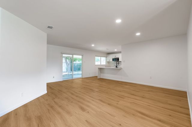 3025 Harvard Street N, Irving, TX 75062