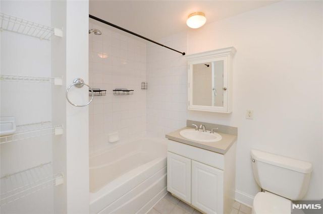 70 Adams Street 3B, Hoboken, NJ 07030