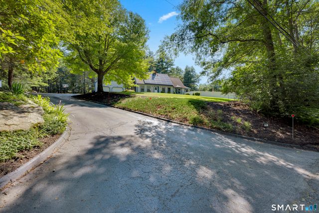 71 Rhode Island Line Road, Putnam, CT 06260