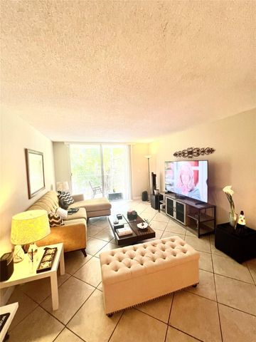 1805 Sans Souci Blvd 403, North Miami, FL 33181