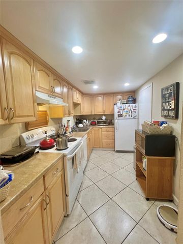 1805 Sans Souci Blvd 403, North Miami, FL 33181