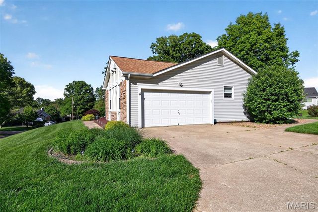 386 Westbrook Drive, O'fallon, MO 63366