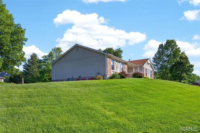 386 Westbrook Drive, O'fallon, MO 63366