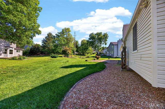 386 Westbrook Drive, O'fallon, MO 63366