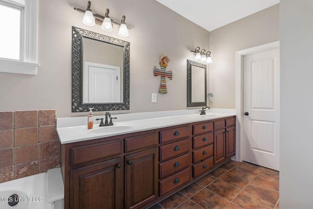 7247 Eastern Drive, Olive Branch, MS 38654