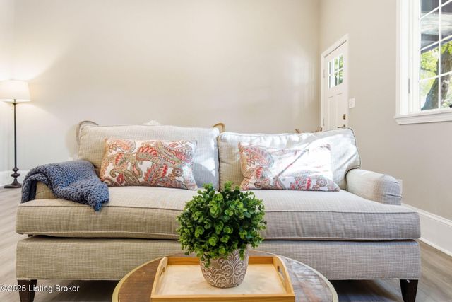 1419 Debarr St, Louisville, KY 40204