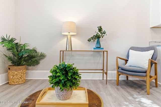 1419 Debarr St, Louisville, KY 40204