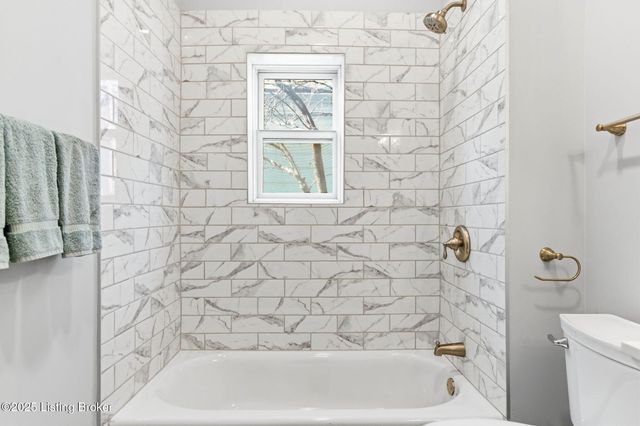 1419 Debarr St, Louisville, KY 40204