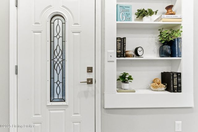 1419 Debarr St, Louisville, KY 40204