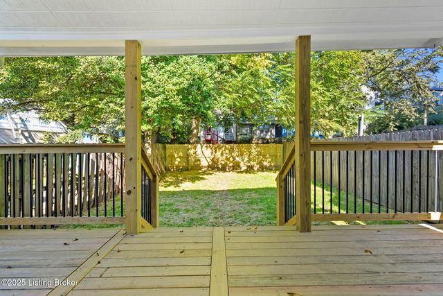 1419 Debarr St, Louisville, KY 40204