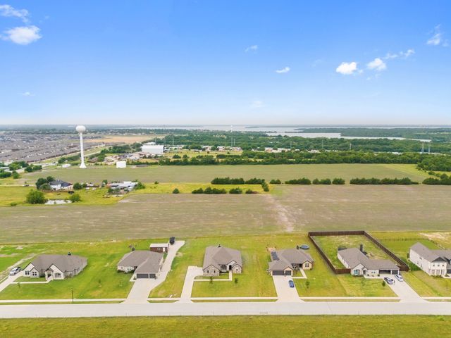 123 Cedar Elm Lane, Nevada, TX 75173