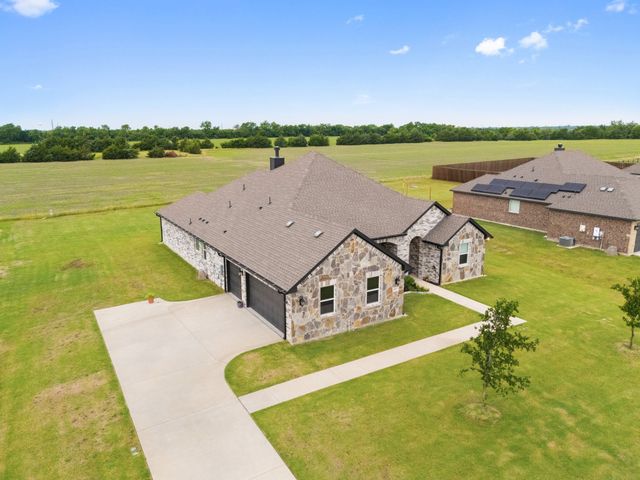 123 Cedar Elm Lane, Nevada, TX 75173