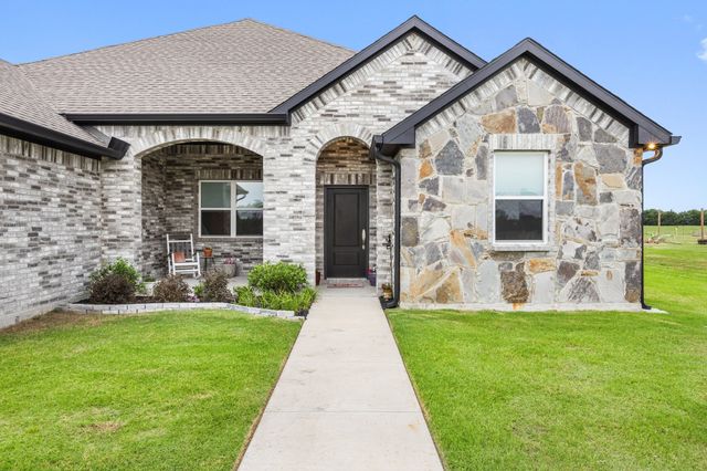 123 Cedar Elm Lane, Nevada, TX 75173