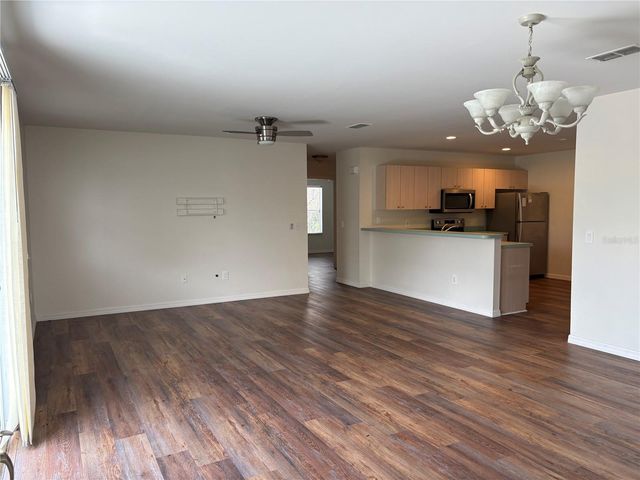 731 DUMAS STREET, Lady Lake, FL 32159