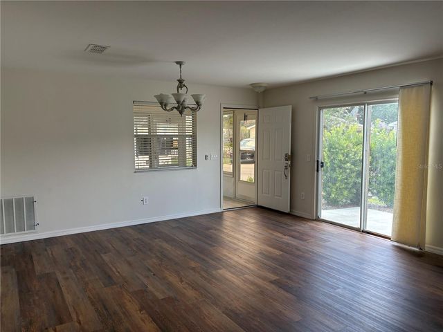 731 DUMAS STREET, Lady Lake, FL 32159