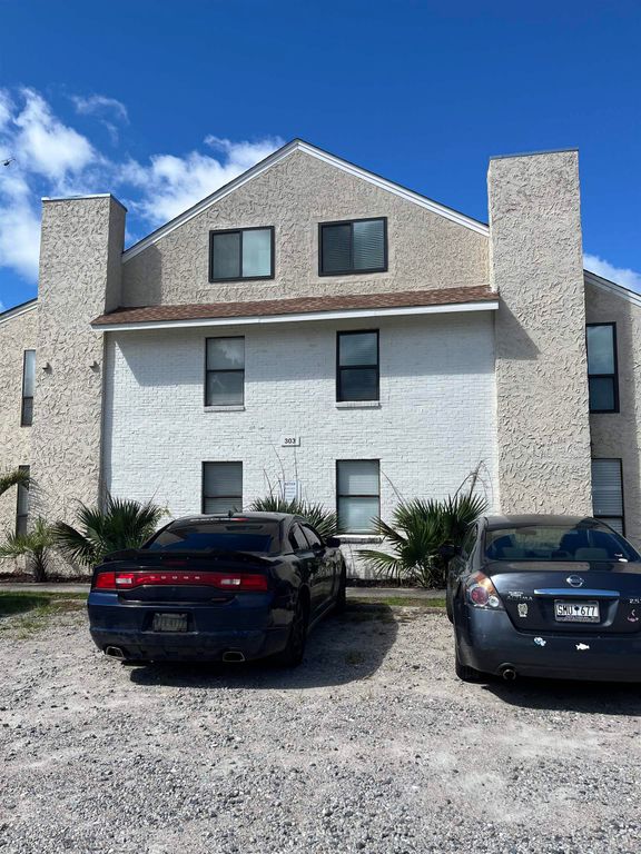 303 20th Ave S Apt 206, Myrtle Beach, SC 29577