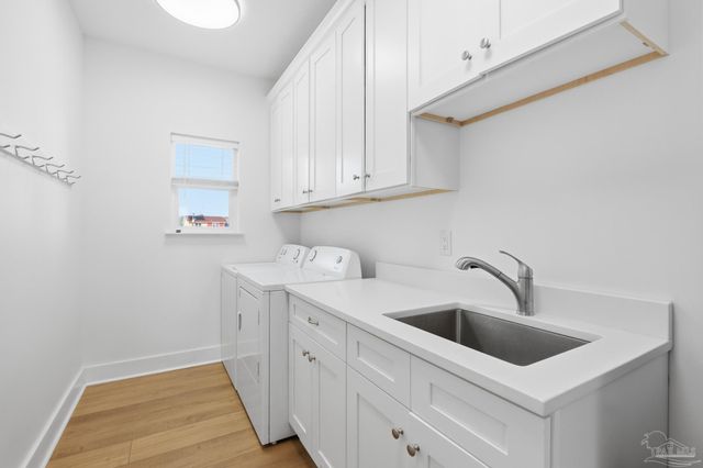 2721 Bay St, Gulf Breeze, FL 32563