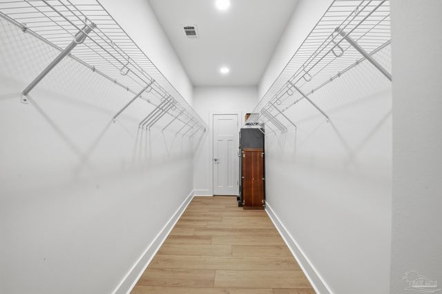 2721 Bay St, Gulf Breeze, FL 32563