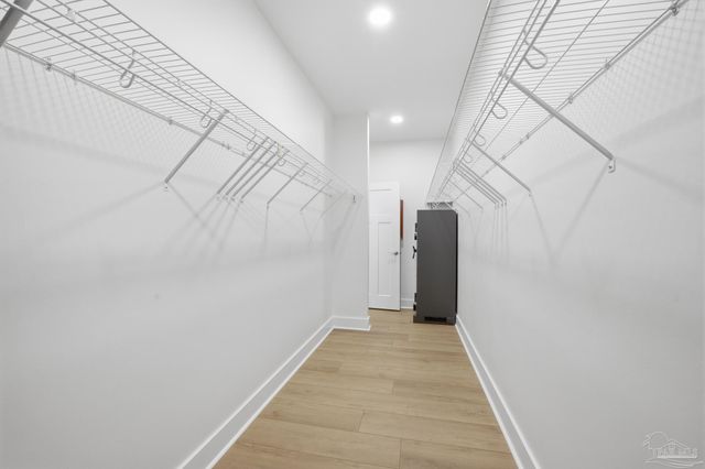 2721 Bay St, Gulf Breeze, FL 32563