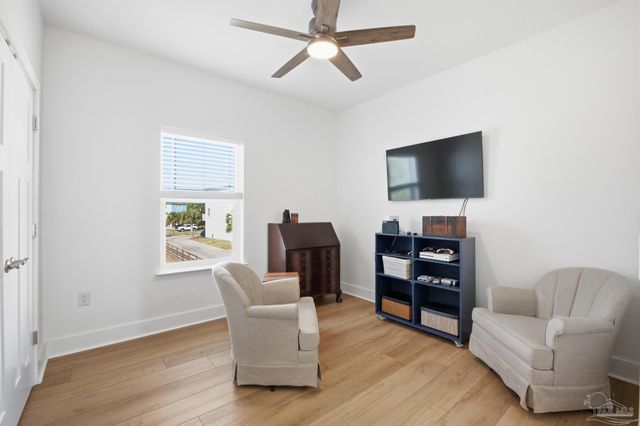 2721 Bay St, Gulf Breeze, FL 32563