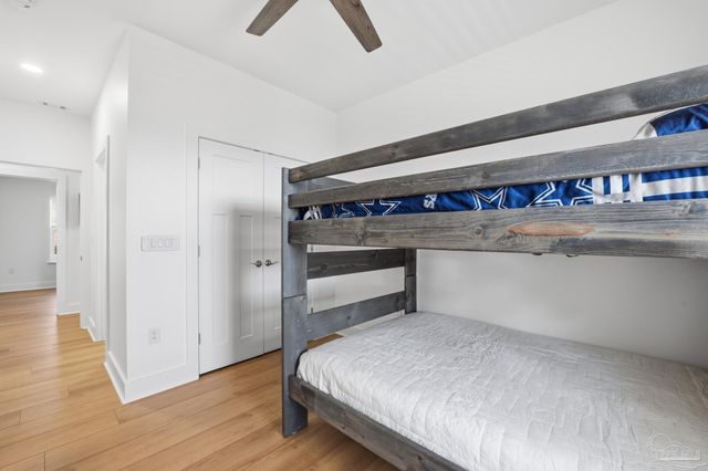 2721 Bay St, Gulf Breeze, FL 32563