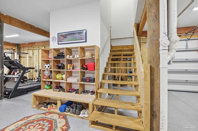 2721 Bay St, Gulf Breeze, FL 32563