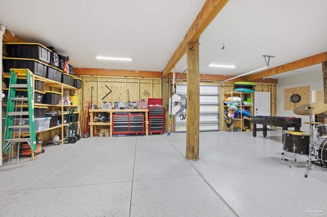 2721 Bay St, Gulf Breeze, FL 32563