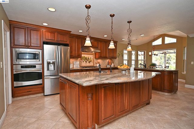 8133 Via Zapata, Dublin, CA 94568