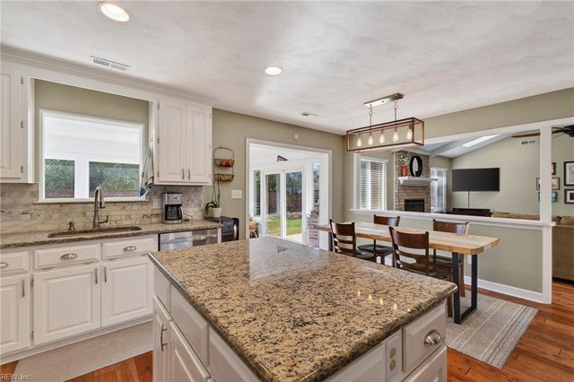 943 Camino Real S, Virginia Beach, VA 23456