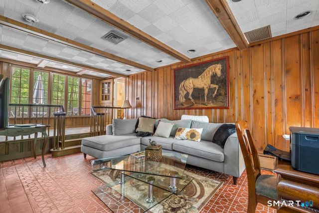 12 Jenick Lane, Woodbridge, CT 06525