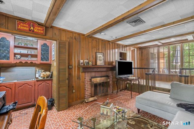 12 Jenick Lane, Woodbridge, CT 06525