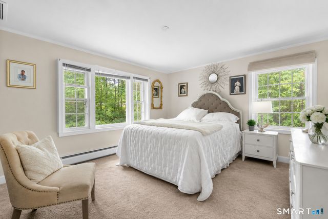 12 Jenick Lane, Woodbridge, CT 06525