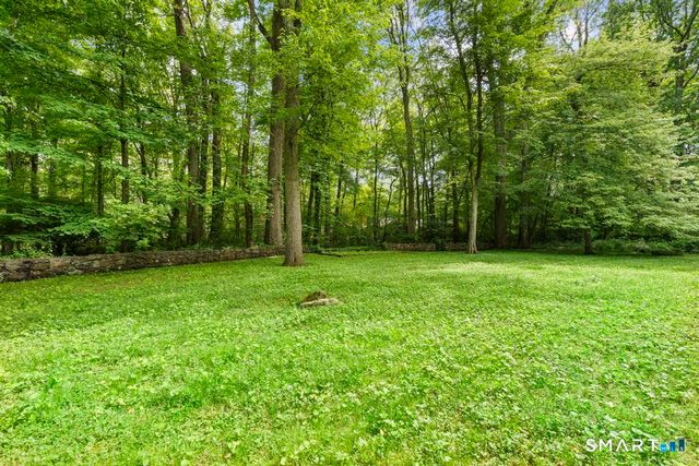 12 Jenick Lane, Woodbridge, CT 06525
