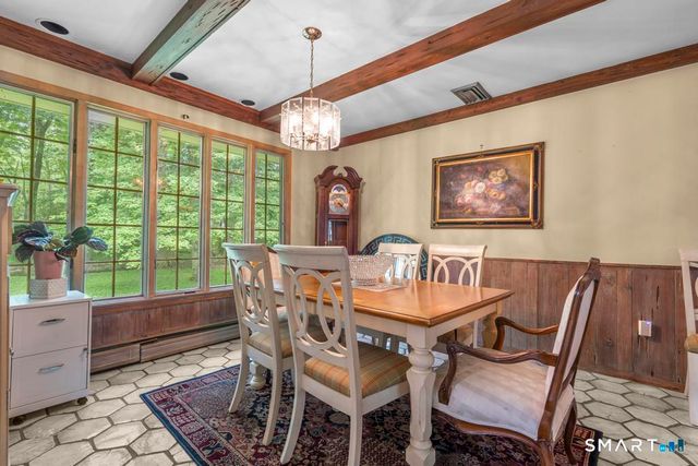 12 Jenick Lane, Woodbridge, CT 06525