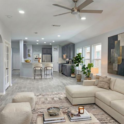 32327 Cross Spring Park Lane, Conroe, TX 77385