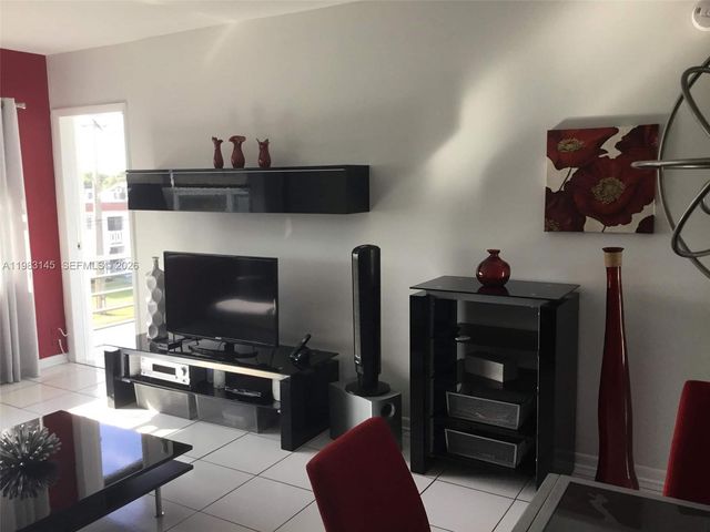 4341 NW 16th St 308, Lauderhill, FL 33313