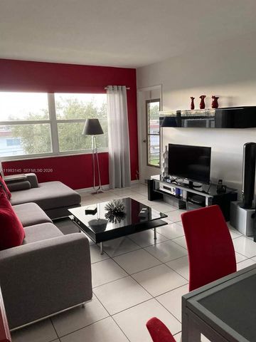 4341 NW 16th St 308, Lauderhill, FL 33313