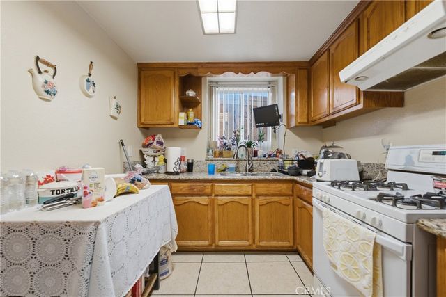 457 N Fresno, Los Angeles, CA 90063
