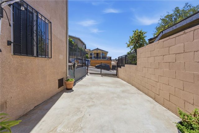 457 N Fresno, Los Angeles, CA 90063
