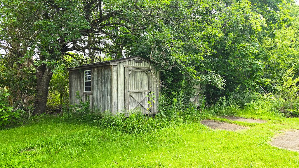 Image 6 of property listing at 22290 N US Highway 51, Centralia, IL 62801