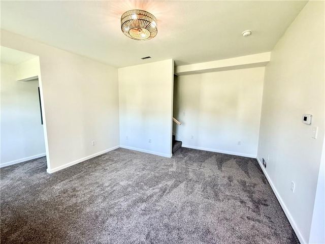 915 E 2nd Street, Maryville, MO 64468