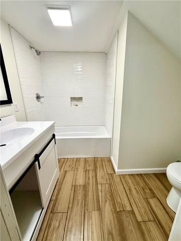 915 E 2nd Street, Maryville, MO 64468